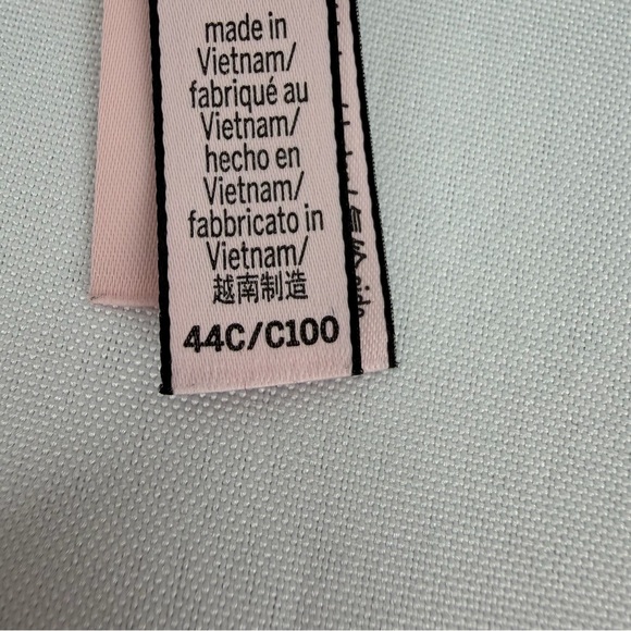 Victoria's Secret Size 44C Dream Angel Push Up Without Padding Black Lace Bra - Picture 13 of 13